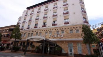 Hotel Traiña Fachada