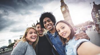 Lugares y experiencias entrañables te esperan con los viajes para solteros por Europa