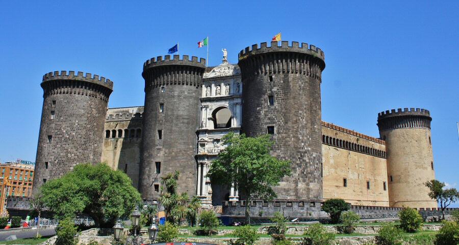 Nápoles Castillo Nuevo